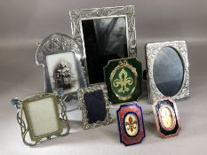 Collection of eight decorative photo frames, the largest approx 21cm x 16cm