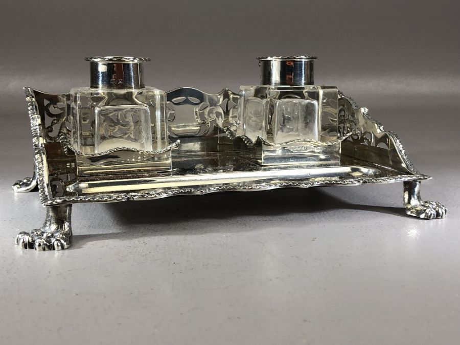 Silver hallmarked double Inkstand on four Lion paw feet with glass silver topped hinged lidded - Image 2 of 6