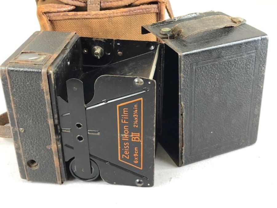 Camera: A Zeiss Ikon Box camera Tengor German made Goerz Frontar D.R.P in original canvas case - Image 4 of 6
