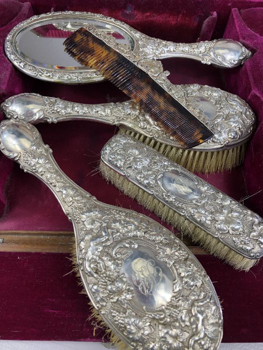 Silver hallmarked Walker & Hall travelling vanity set. Solid silver tray, four silver backed - Image 5 of 13