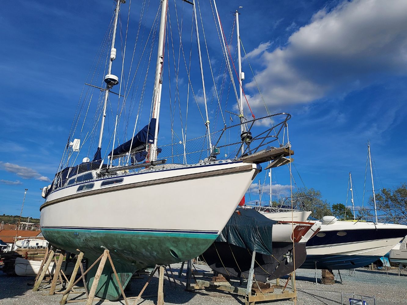 General Auction - Used Boat Sale - Colvic Victor 40 "Silver Wind"