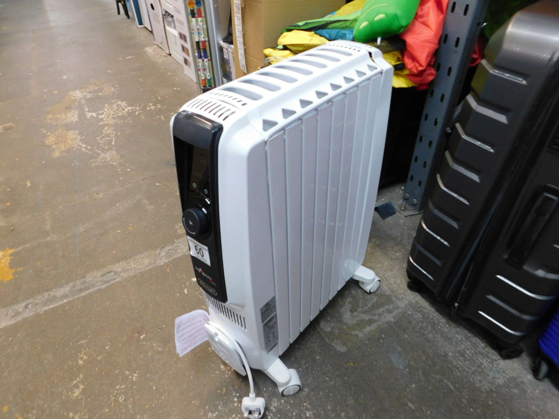 1 DE'LONGHI DRAGON 4 PRO OIL FILLED RADIATOR RRP Â£129 (SPARES AND REPAIRS, TOP BROKEN)