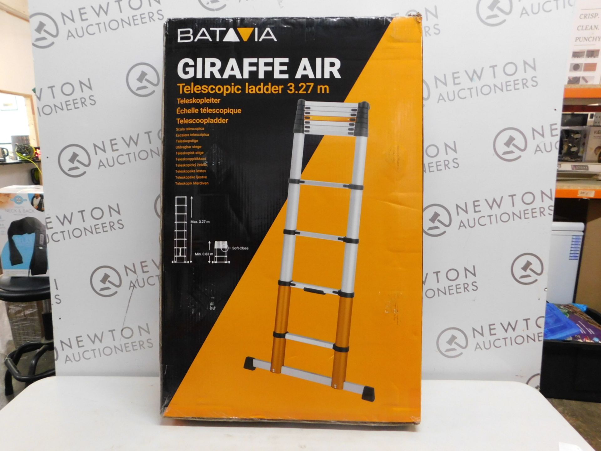 1 BOXED BATAVIA TELESCOPIC LADDER RRP Â£149.99