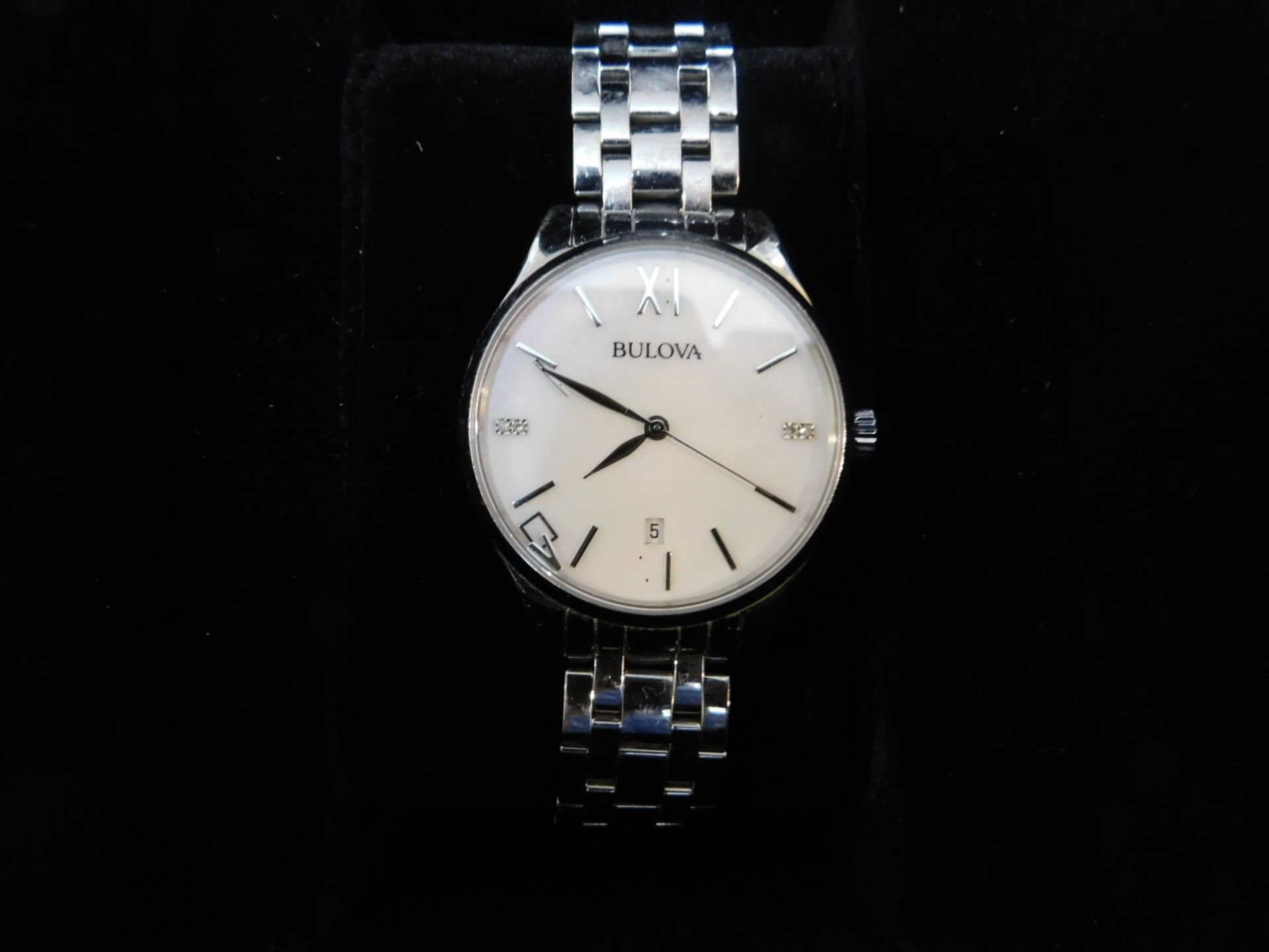 1 BOXED BULOVA LADIES WATCH MODEL 96S161 RRP Â£99.99 (NUMBERS ON THE DIAL COMING OFF)