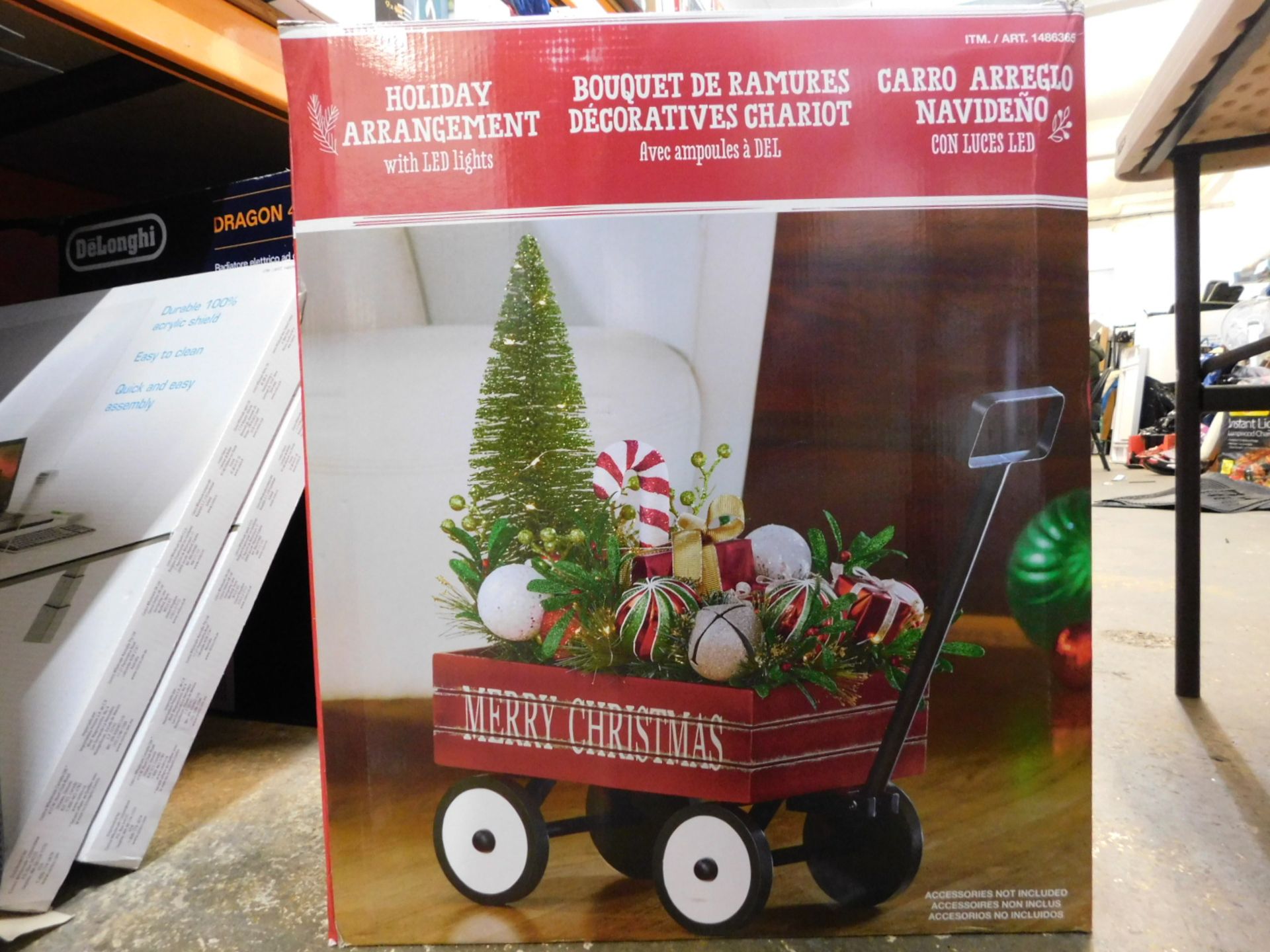 1 BOXED 23 INCHES (58.4CM) INDOOR CHRISTMAS WAGON & FLORAL ARRANGEMENT WITH LED LIGHTS RRP Â£69