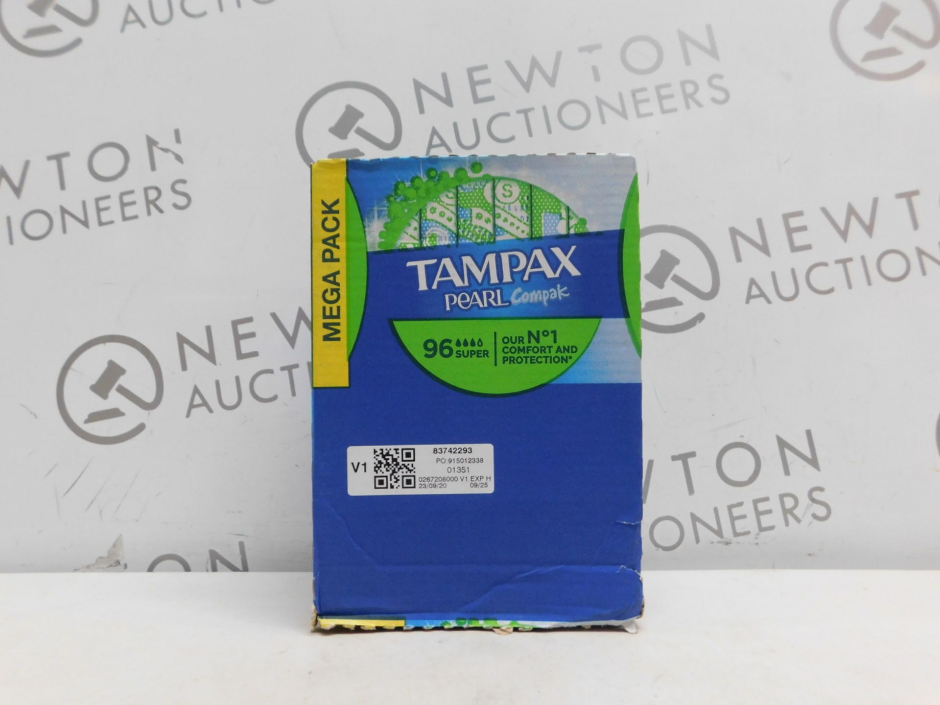 1 BOXED TAMPAX COMPAK PEARL TAMPONS, SUPER, WITH PLASTIC APPLICATOR X 90 RRP Â£19