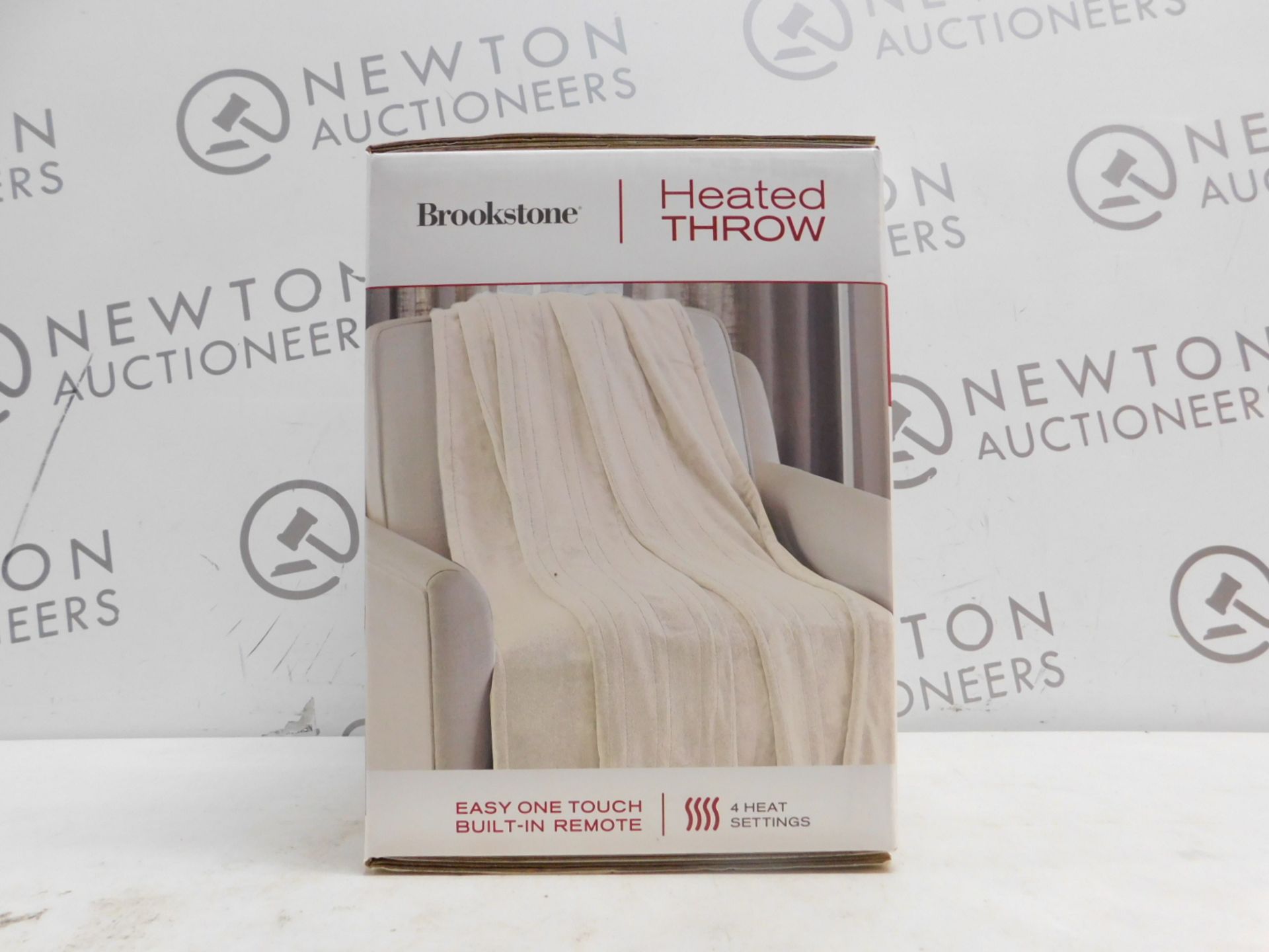 1 BOXED BROOKSTONE HEATED THROW 127 X 152 CM RRP Â£39.99