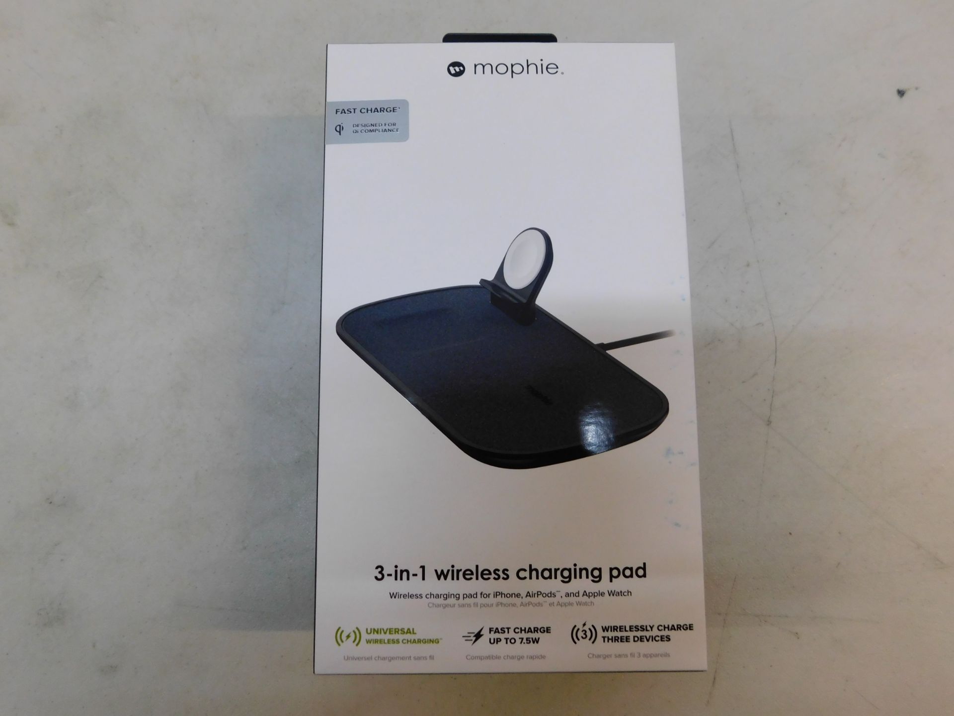 1 BOXED MOPHIE 3-IN-1 WIRELESS CHARGING PAD RRP Â£129.99