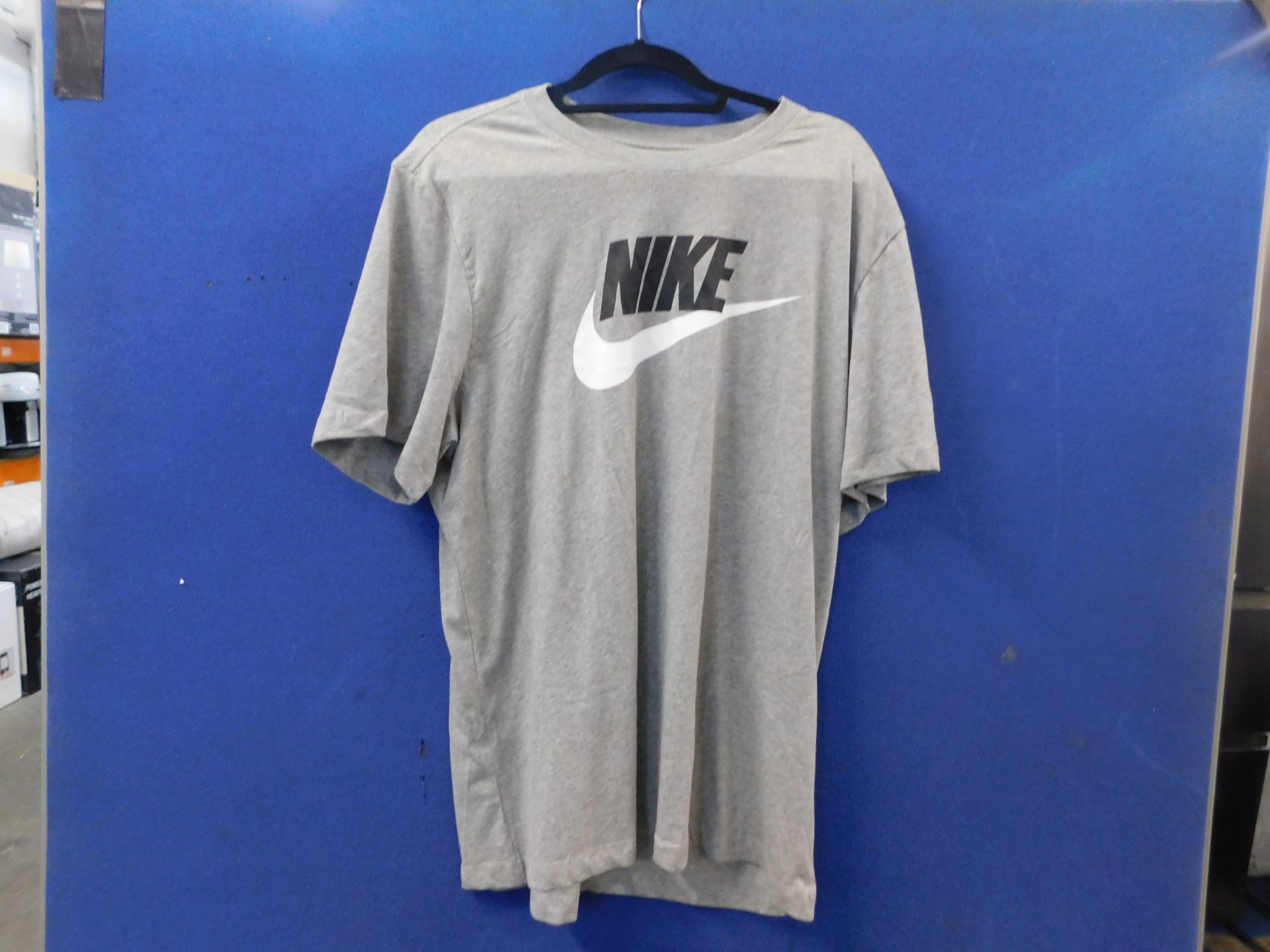 1 MENS NIKE GRAY T SHIRT SIZE XL RRP Â£19