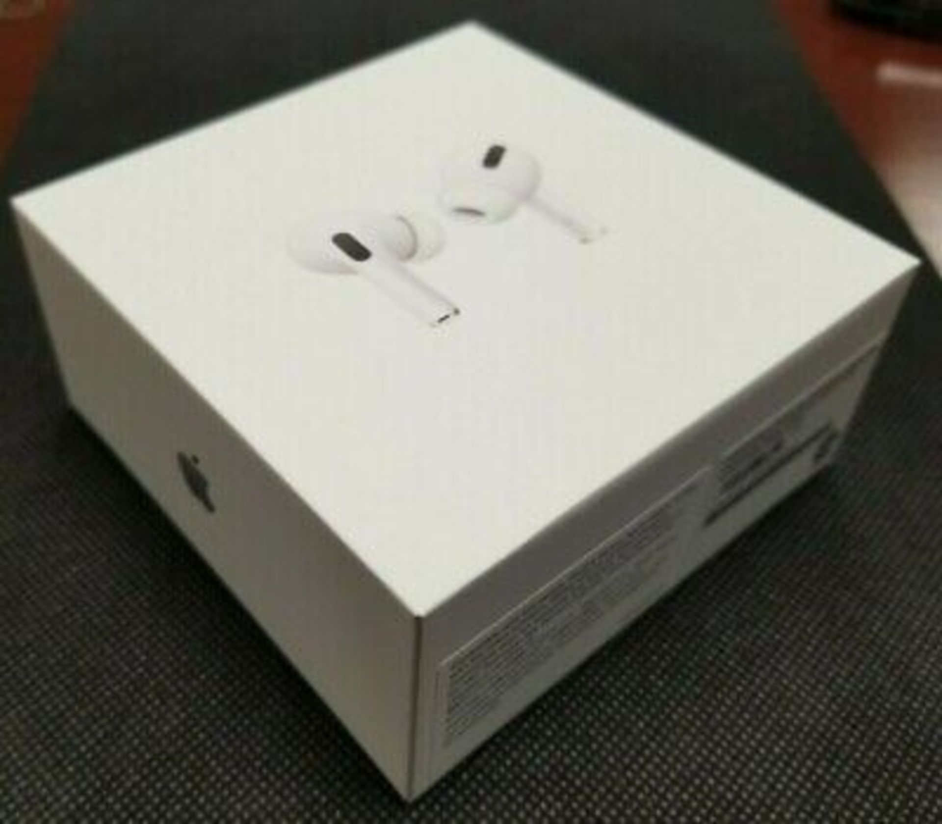 1 BOXED PAIR OF APPLE AIRPODS PRO BLUETOOTH EARPHONES WITH WIRELESS CHARGING CASE RRP Â£249.99 (