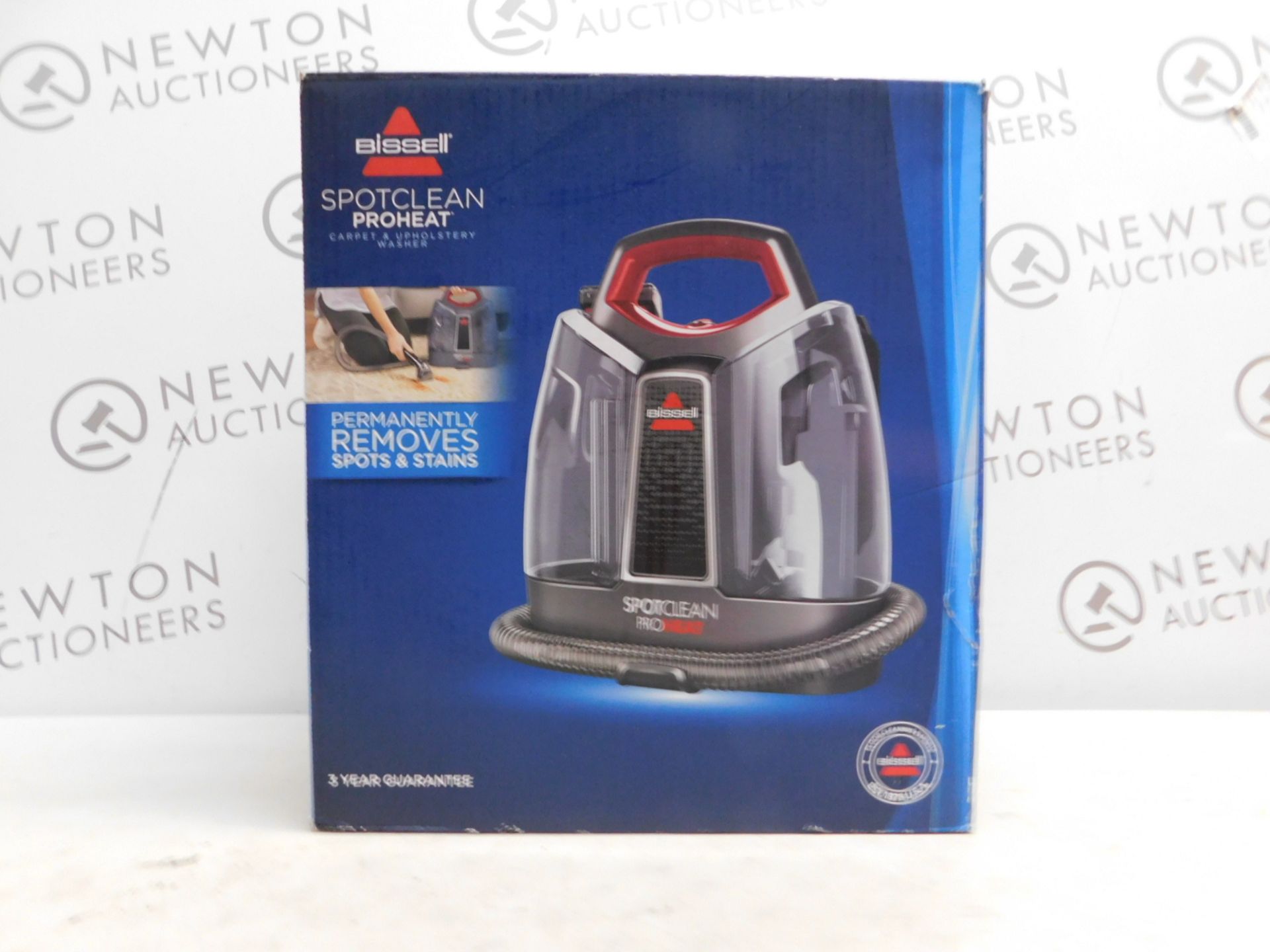 1 BOXED BISSELL SPOTCLEAN PROHEAT PORTABLE SPOT AND STAIN CARPET CLEANER RRP Â£199