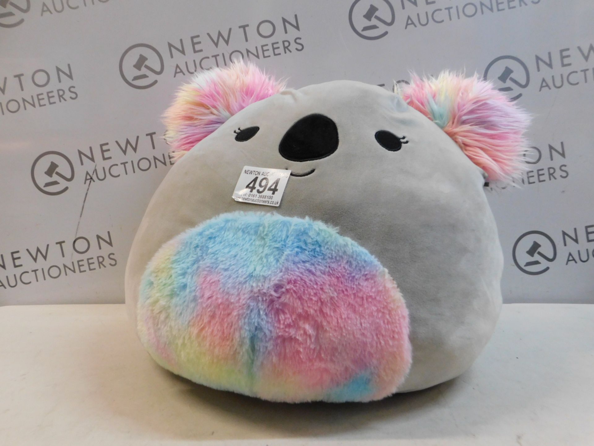 1 SQUASHMALLOWS SQUEEZE AND CUDDLE CUSHION RRP Â£39.99