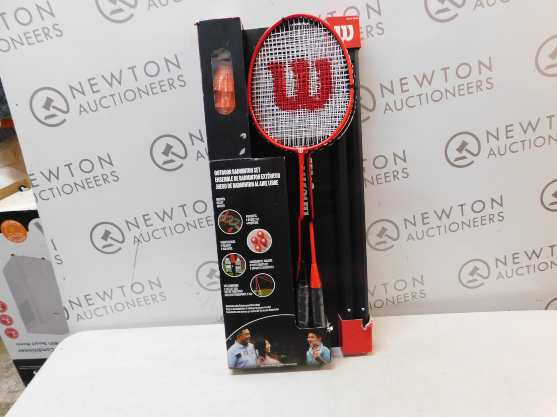 1 BOXED WILSON OUTDOOR BADMINTON SET RRP Â£49