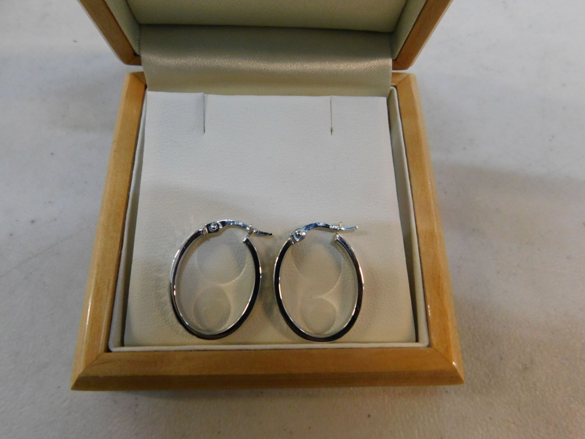 1 BOXED 14KT (14K-E3028-MOD) WHITE GOLD EARINGS RRP Â£199