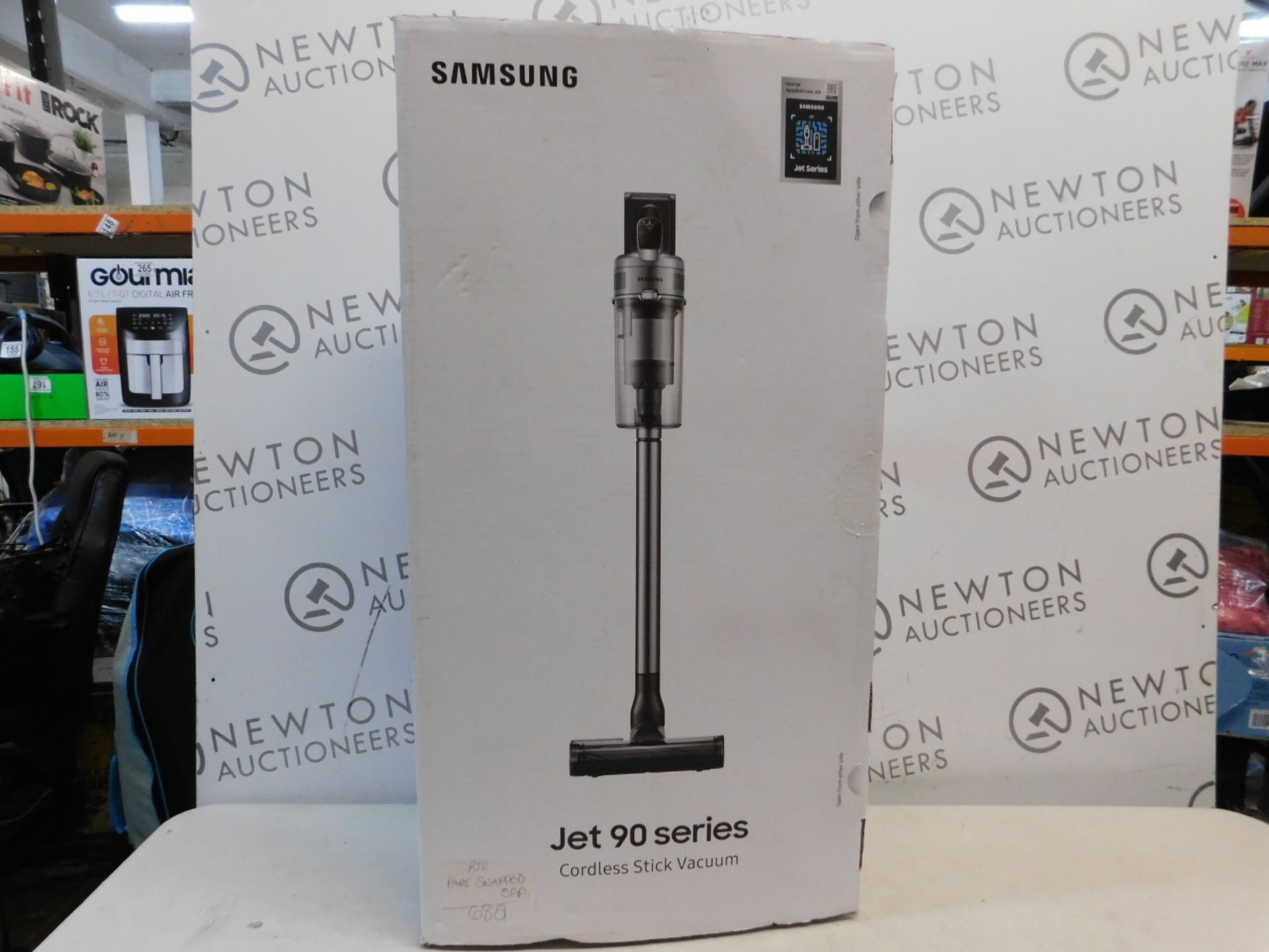 1 BOXED SAMSUNG JET 90 PRO VACUUM CLEANER VS20R9049T3/EU WITH BATTERY RRP Â£599 (NO CHARGER)