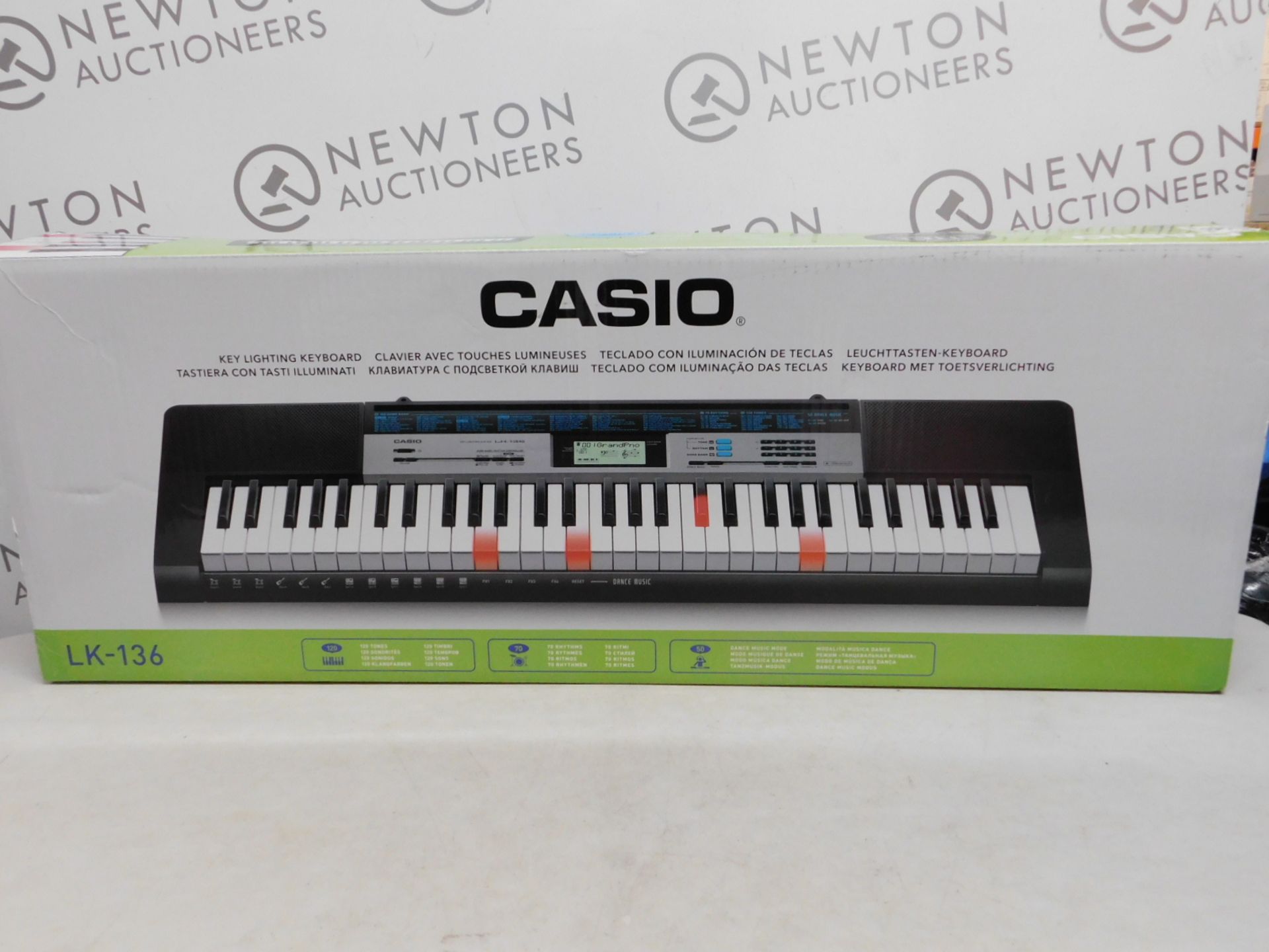 1 BOXED CASIO LK-136 61 KEYBOARD WITH ILLUMINATED KEYS RRP Â£139