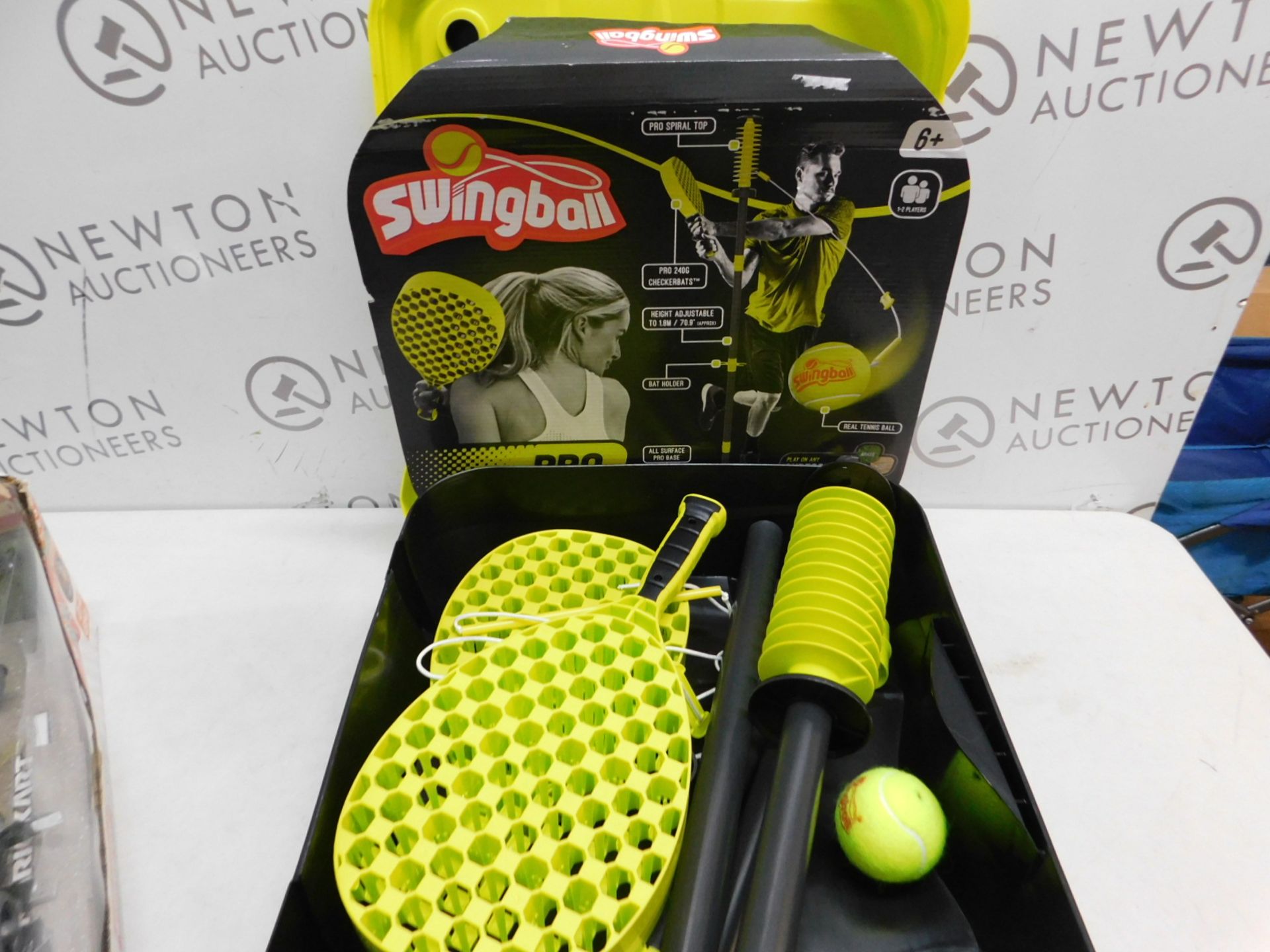 1 ALL SURFACE PRO SWINGBALL RRP Â£39.99