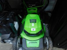 1 GREENWORKS 48V CORDLESS 46CM SELF PROPELLED LAWN MOWER WITH 2 BATTERIES & CHARGER RRP Â£429.99