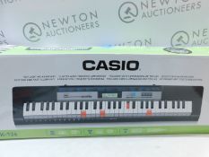 1 BOXED CASIO LK-136 61 KEYBOARD WITH ILLUMINATED KEYS RRP Â£139