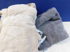 1 SET OF 4 CHARISMA GRAY AND BEIGE BATH TOWELS RRP Â£49