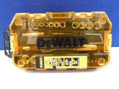 1 DEWALT MECHANICS TOOL SET TOOTH RATCHET SOCKET RRP Â£49