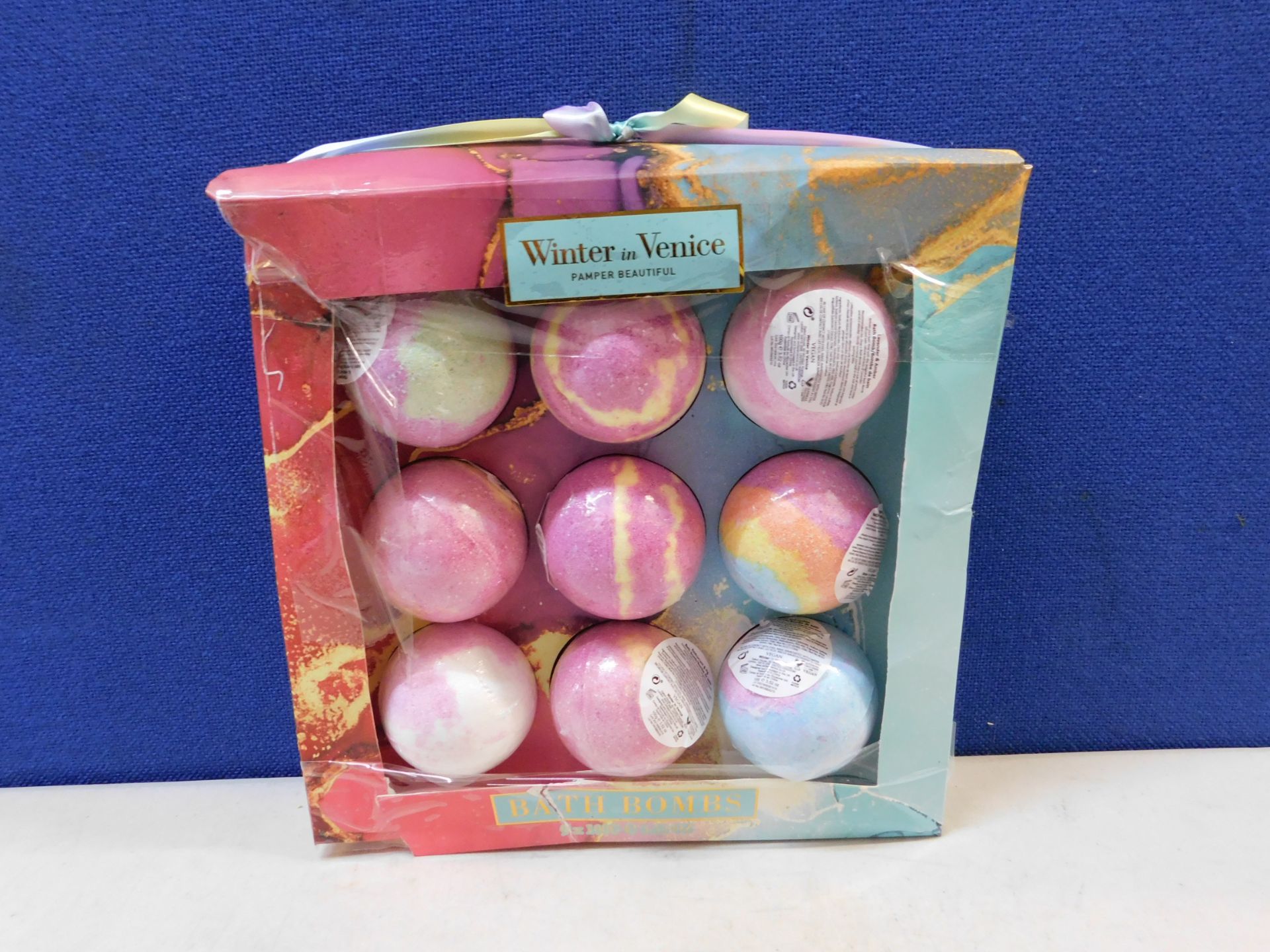 1 BOXED WINTER IN VENICE BATH BOMB RRP Â£12.99