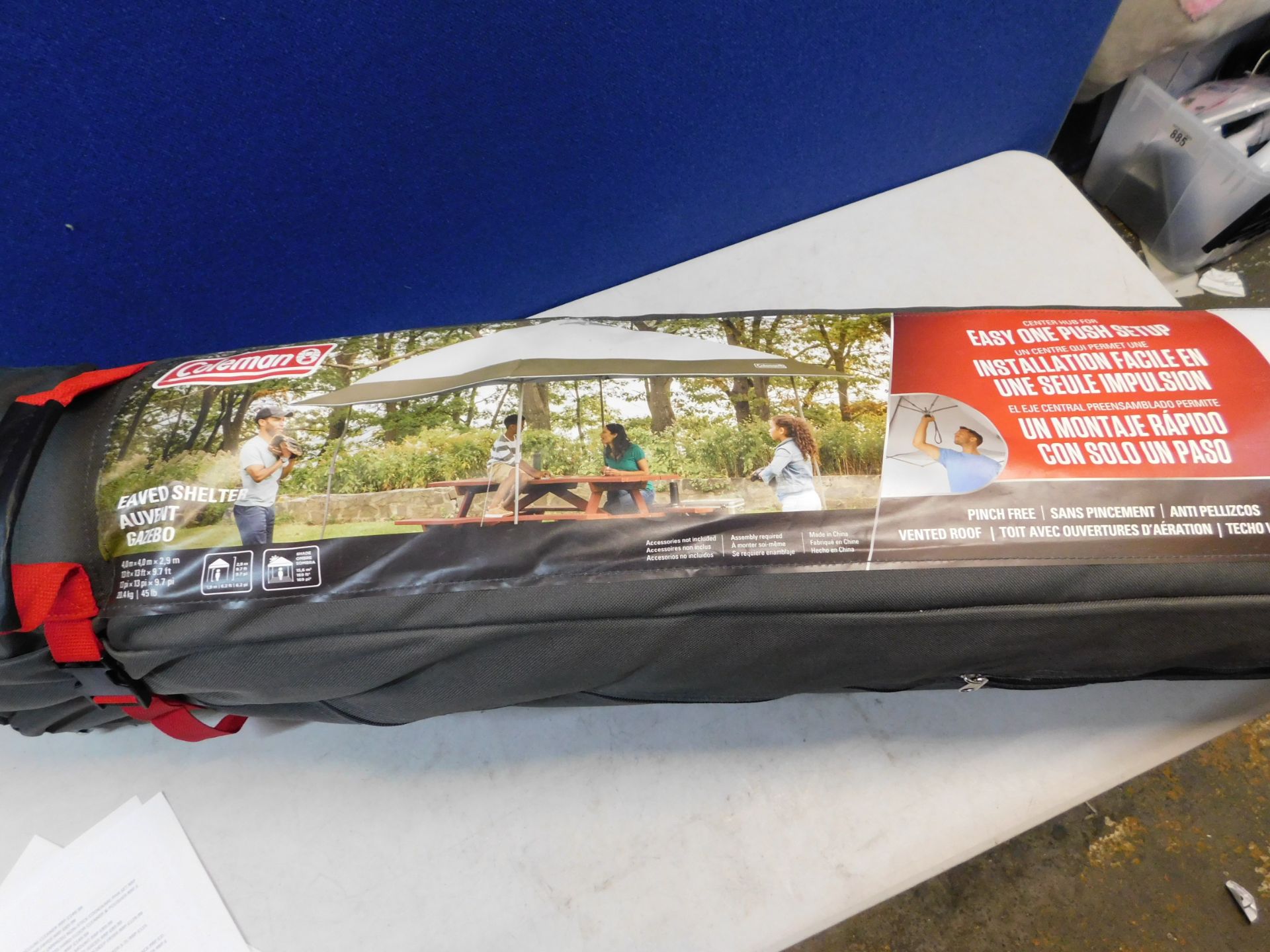 1 BAGGED COLEMAN 13 X 13FT (3.9 X 3.9 M) INSTANT EAVED SHELTER RRP Â£179
