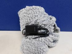 1 BROOKSTONE HEATED THROW 127 X 152 CM RRP Â£39.99