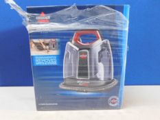 1 BOXED BISSELL SPOTCLEAN PROHEAT PORTABLE SPOT AND STAIN CARPET CLEANER RRP Â£199 (POWERS ON