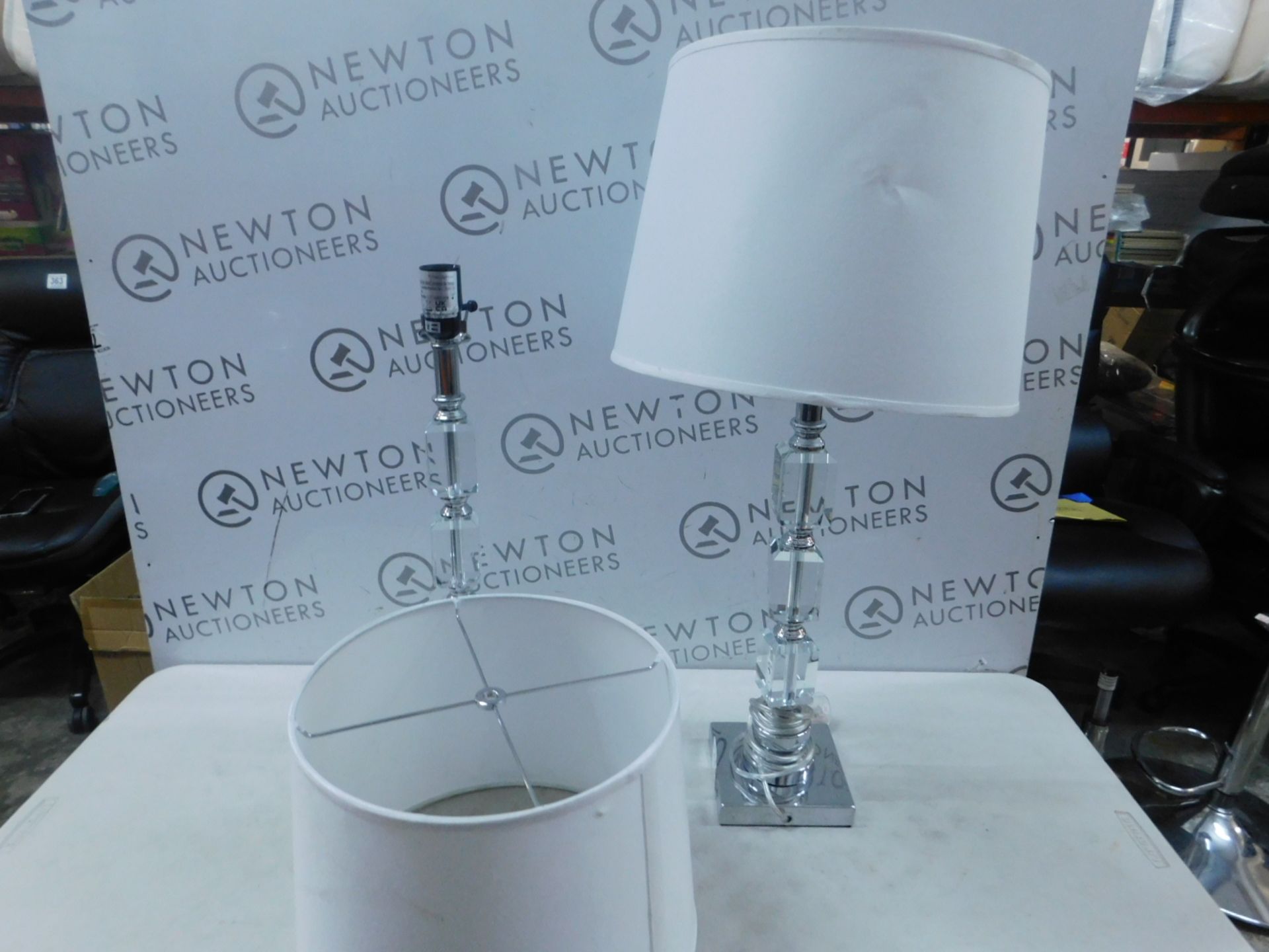 1 PAIR OF SYDNEE CRYSTAL CUBE TABLE LAMPS RRP Â£49