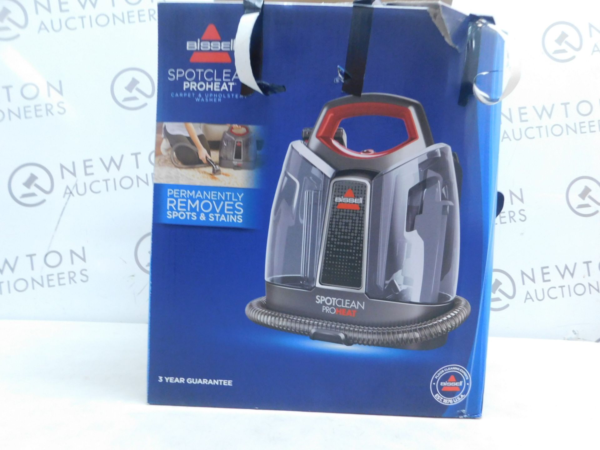 1 BOXED BISSELL SPOTCLEAN PROHEAT PORTABLE SPOT AND STAIN CARPET CLEANER RRP Â£199