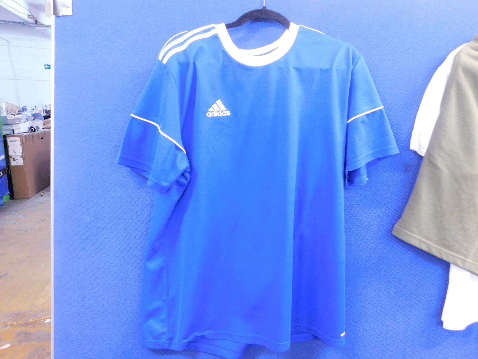 1 ADIDAS BLUE AND WHITE T-SHIRT SIZE XL RRP Â£29.99