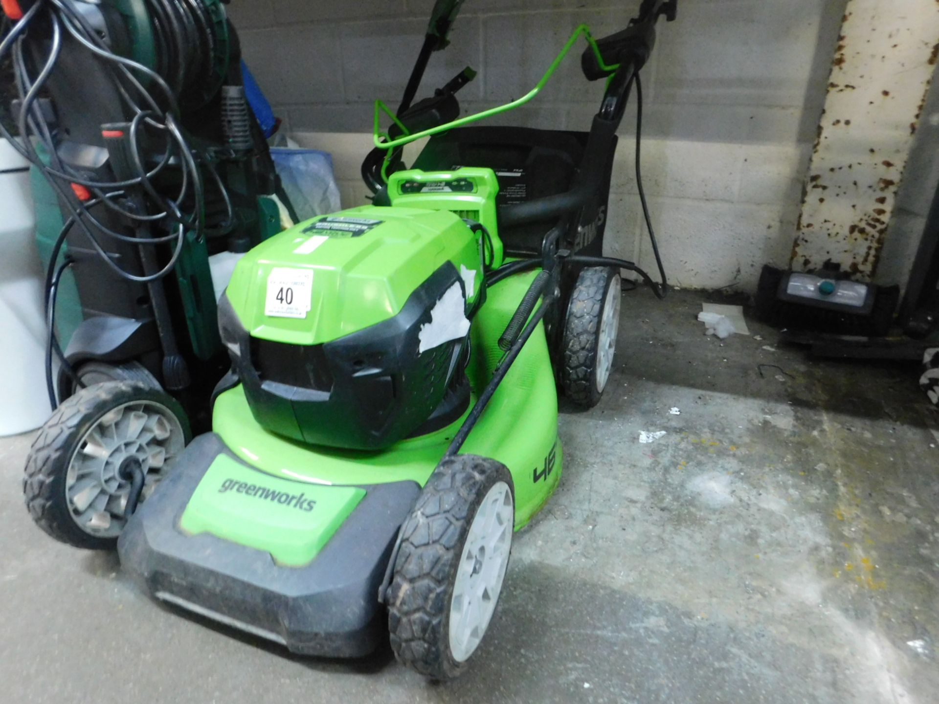 1 GREENWORKS 48V CORDLESS 46CM SELF PROPELLED LAWN MOWER RRP Â£429.99