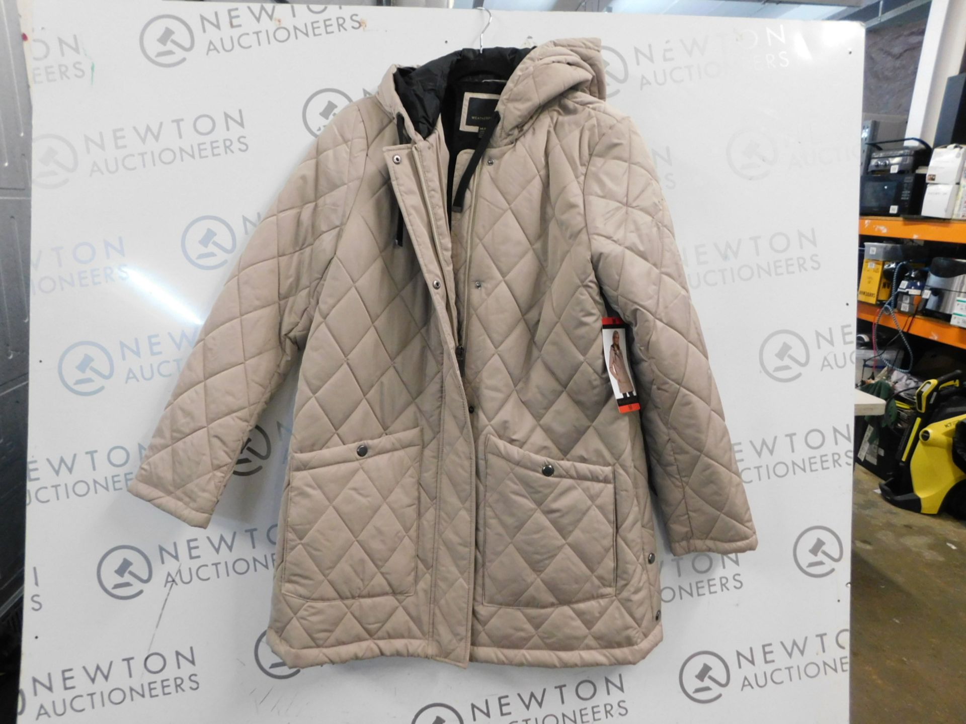 1 LADIES WEATHERPROOF INSULATED JACKET WITH ADJUSTABLE HOODIE IN BEIGE SIZE M RRP Â£99