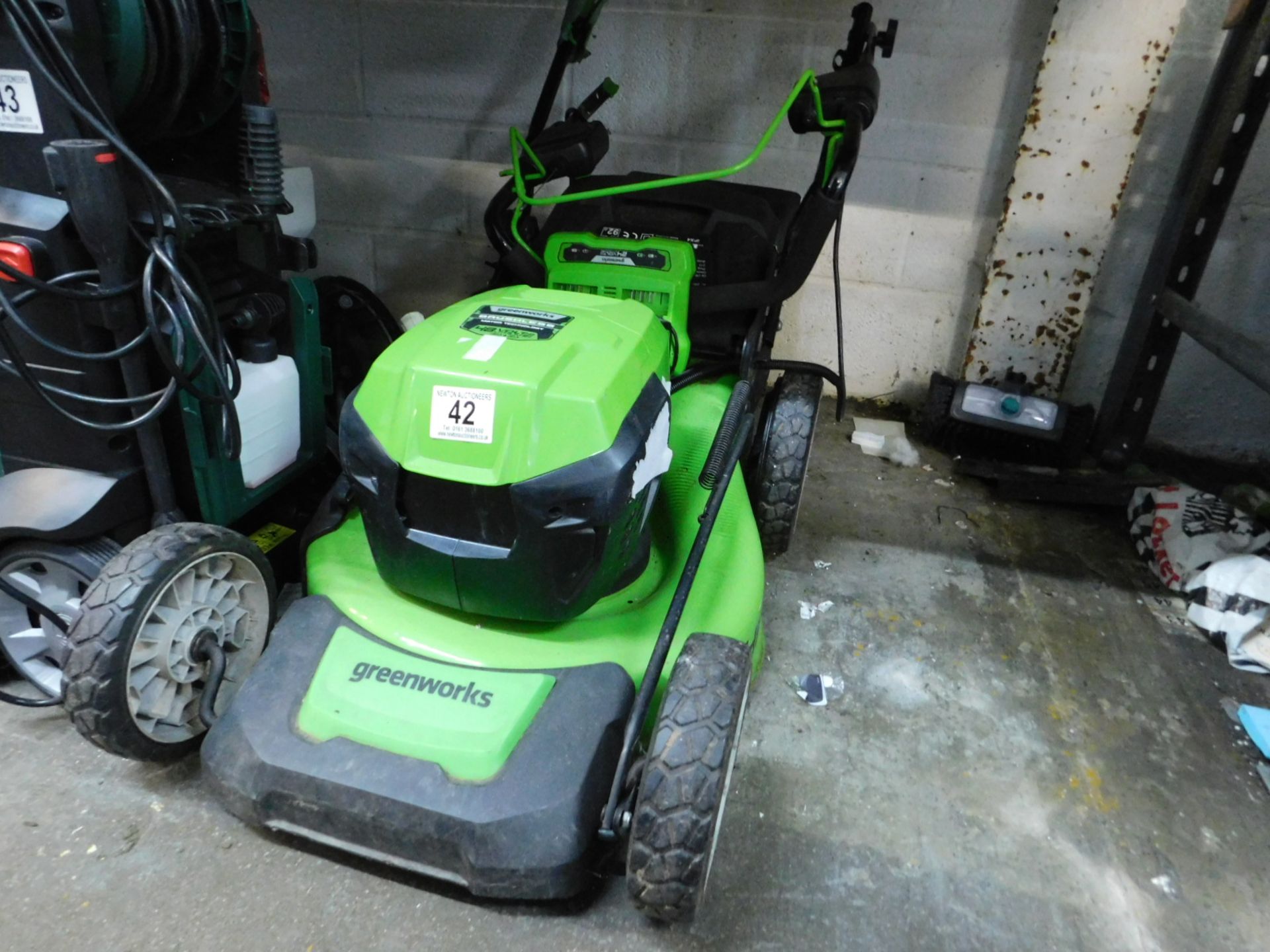 1 GREENWORKS 48V CORDLESS 46CM SELF PROPELLED LAWN MOWER RRP Â£429.99