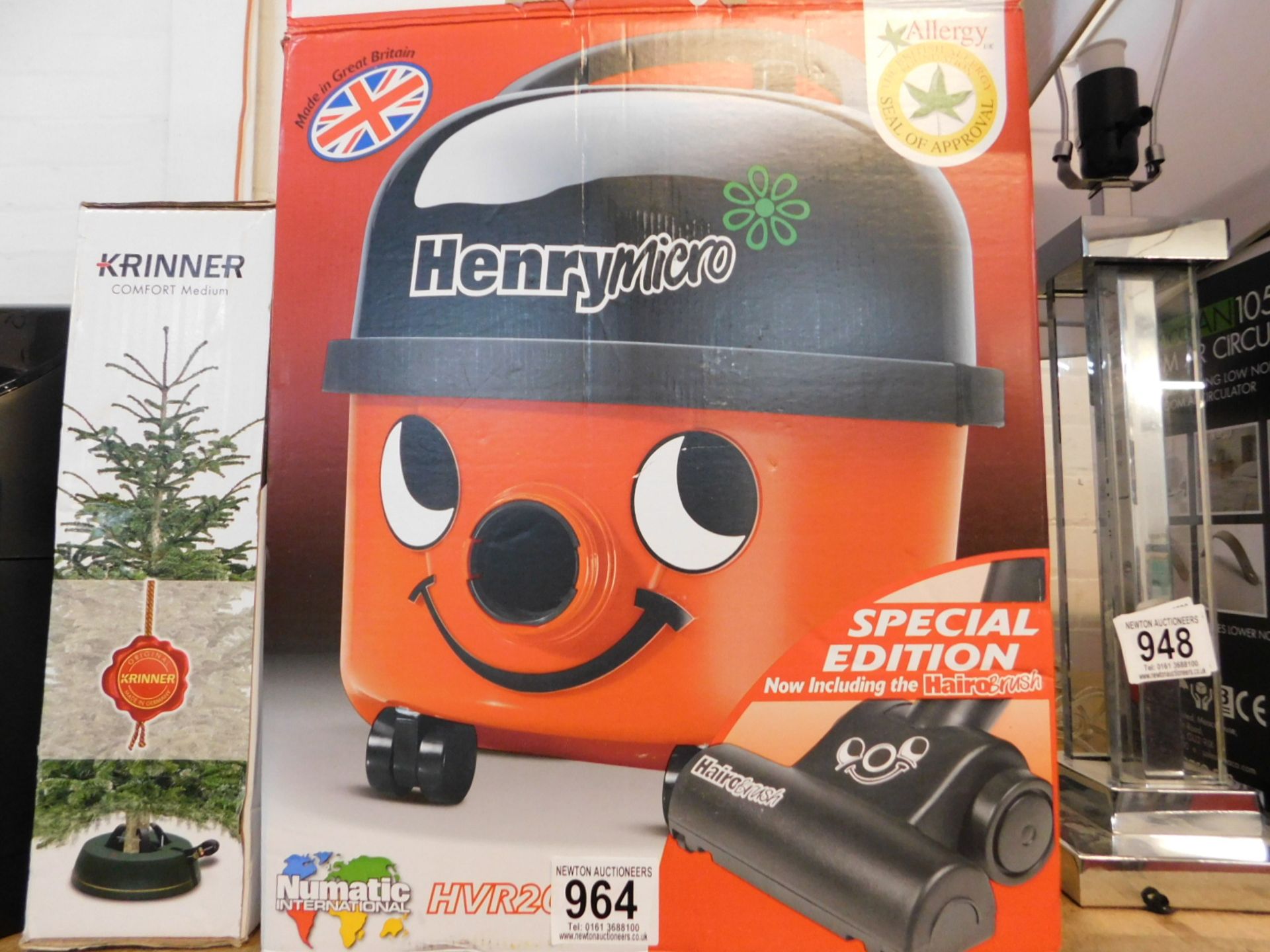 1 BOXED NUMATIC HENRY MICRO VACUUM CLEANER RRP Â£179.99