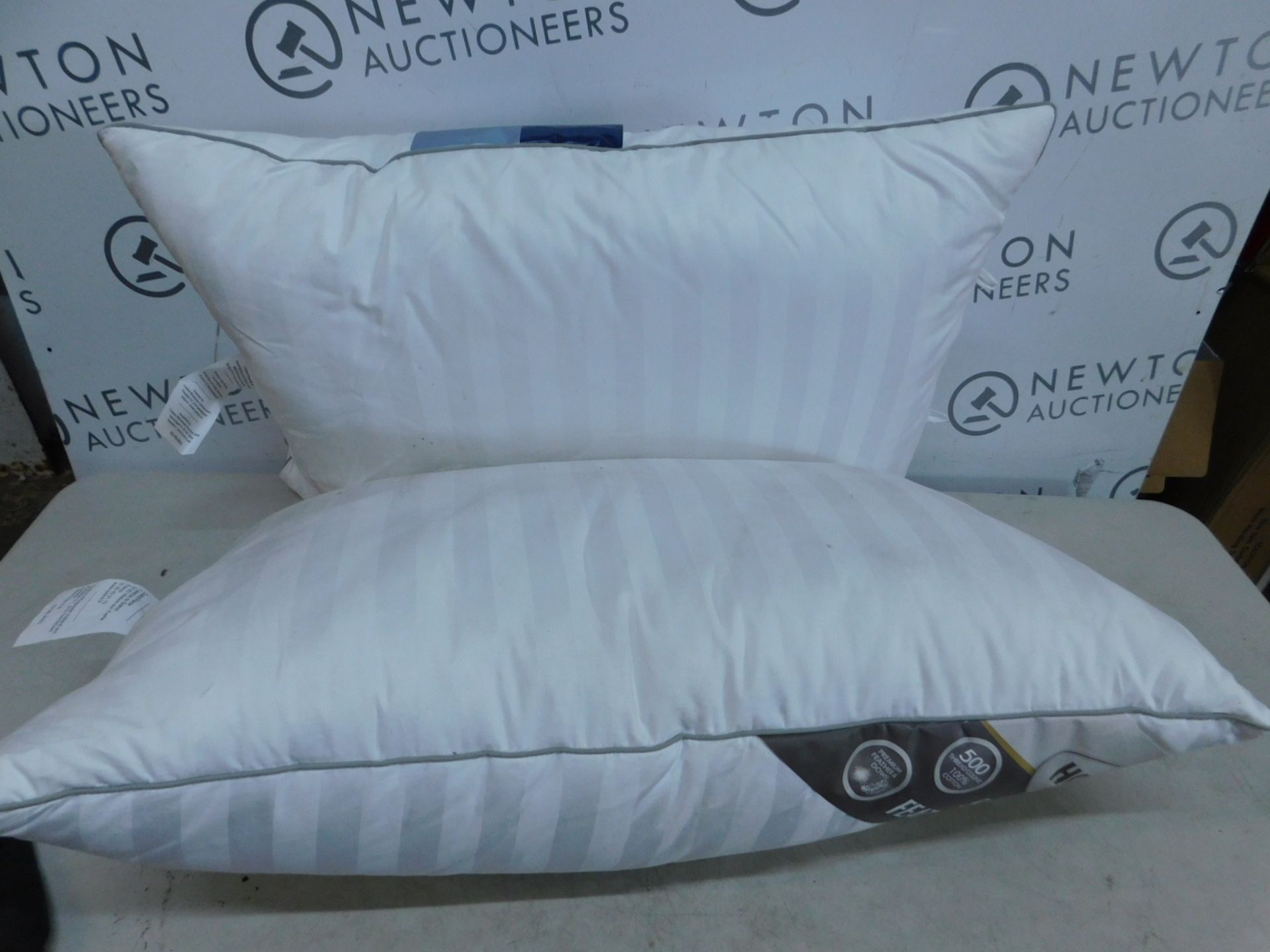 1 PAIR OF HOTEL GRAND DOUBLE TOP GOOSE FEATHER & GOOSE DOWN PILLOWS RRP Â£49.99