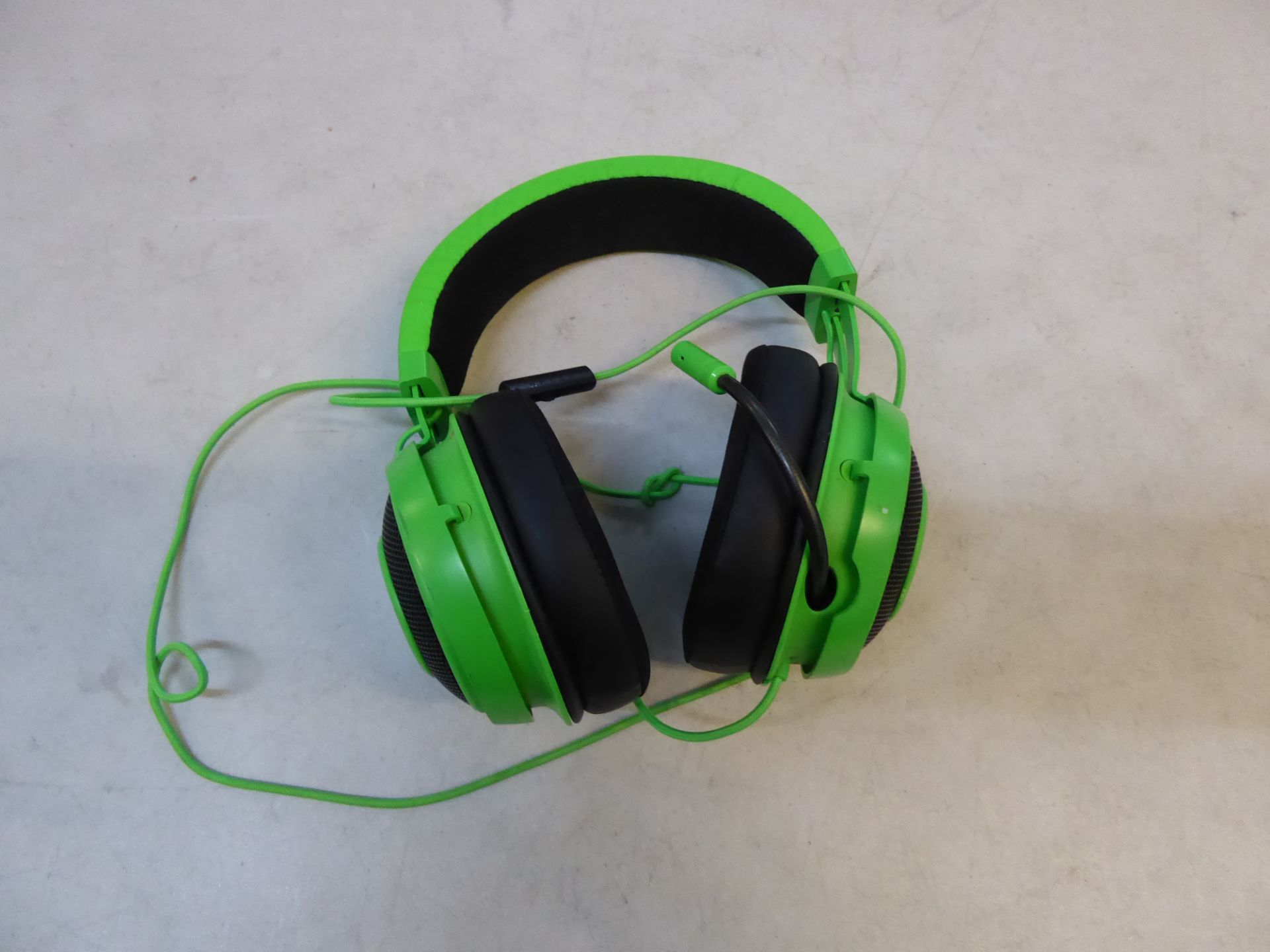 1 RAZER KRAKEN GAMING HEADSET IN GREEN RRP Â£64.99