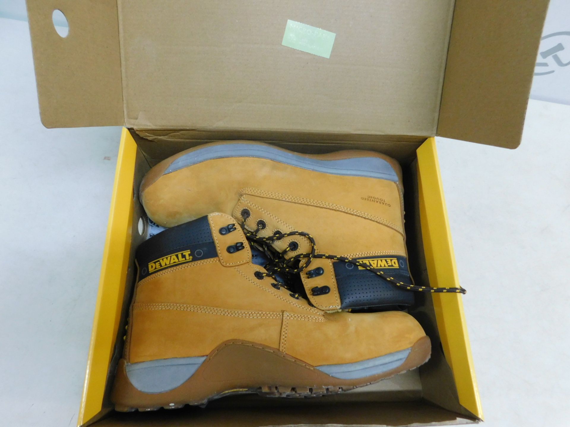 1 BOXED PAIR OF DEWALT INDUSTRIAL FOOTWEAR STEEL TOE/STEEL PLATE WORK BOOTS UK SIZE 12 RRP Â£69