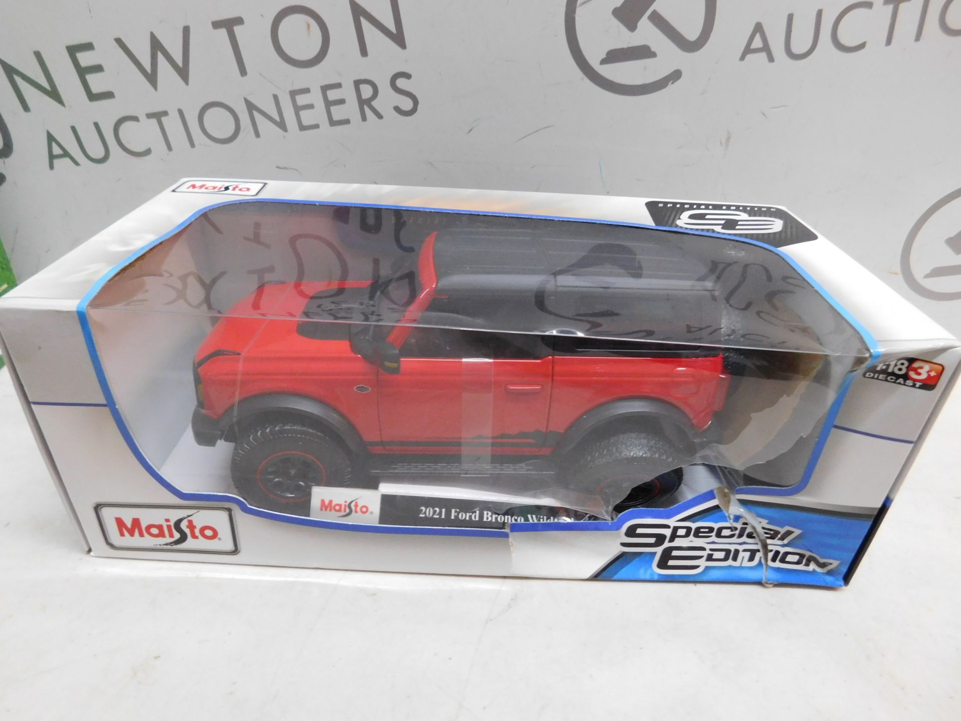 1 BOXED SPECIAL EDITION MAISTO 1:18 SCALE 2021 FORD BRONCO WILDTRAK RRP Â£34.99