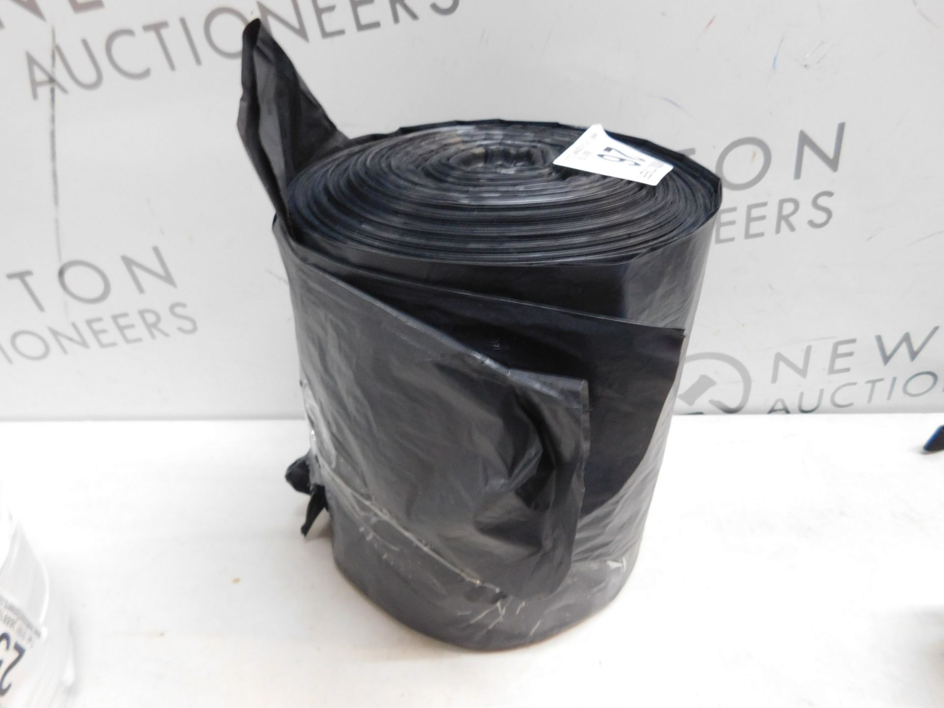 1 ROLL OF LARGE BLACK KITCHEN BIN BAGS RRP Â£9.99