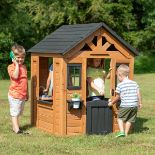 1 BACKYARD DISCOVERY SWEETWATER PLAYHOUSE (2-10 YEARS) RRP Â£249 (SPARES AND REPAIRS)