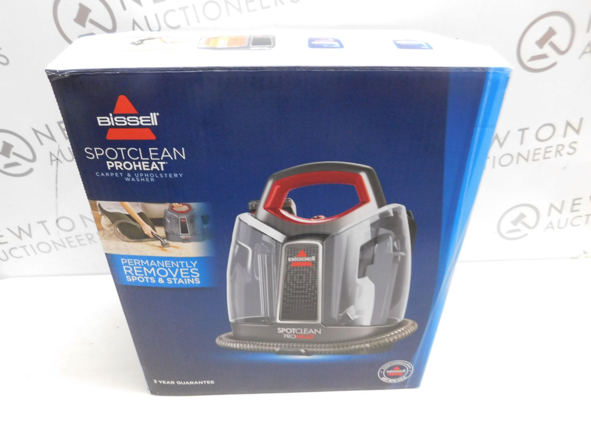 1 BOXED BISSELL SPOTCLEAN PROHEAT PORTABLE SPOT AND STAIN CARPET CLEANER RRP Â£199