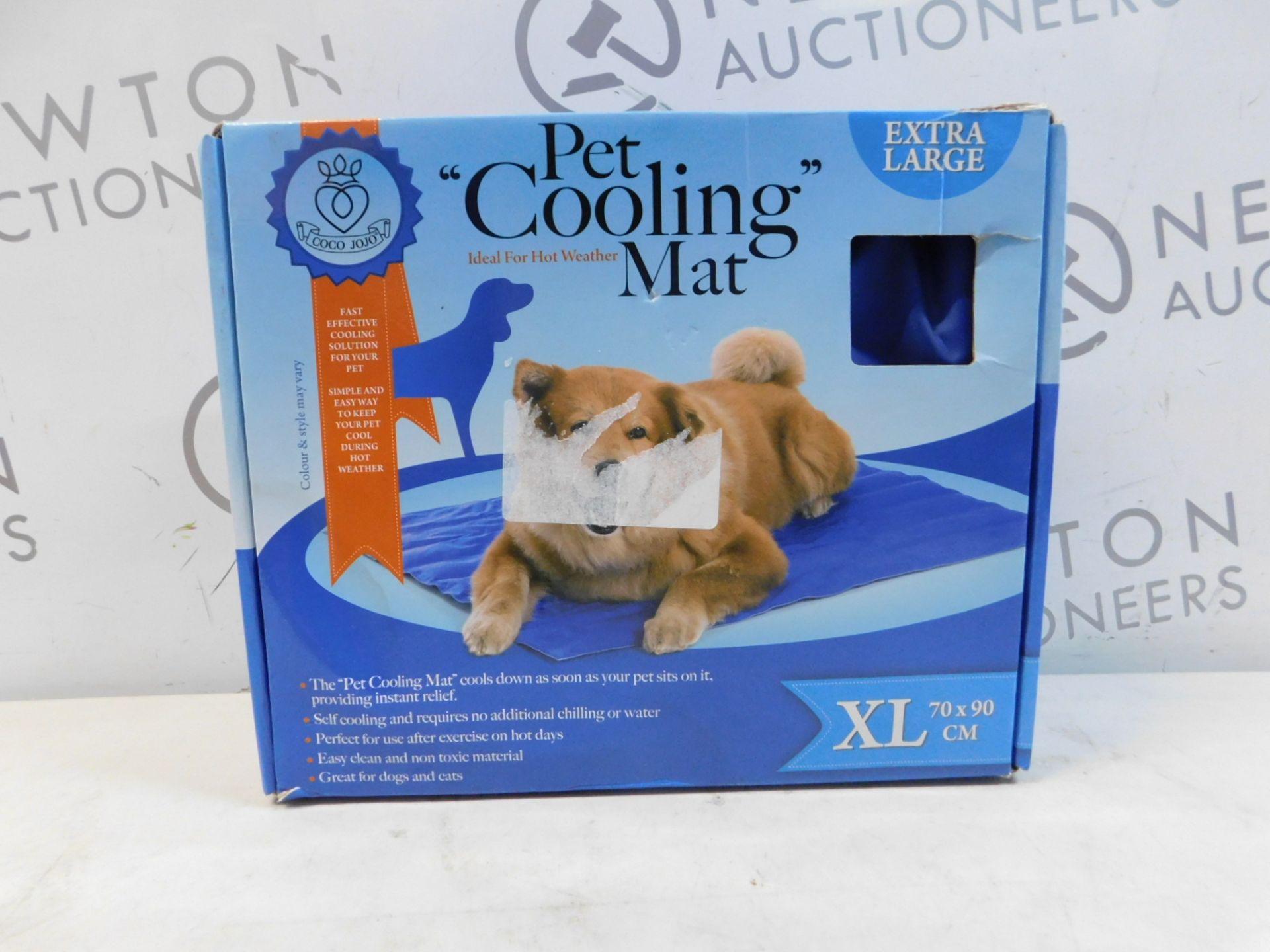 1 BOXED PET COOLING MAT XL RRP Â£14.99