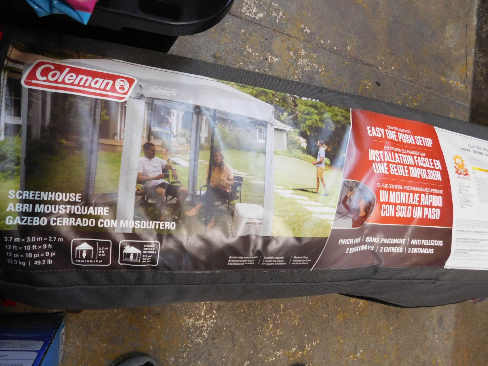 1 BAGGED COLEMAN 12 X 10FT (3.6 X 3.0M) SCREENHOUSE RRP Â£249