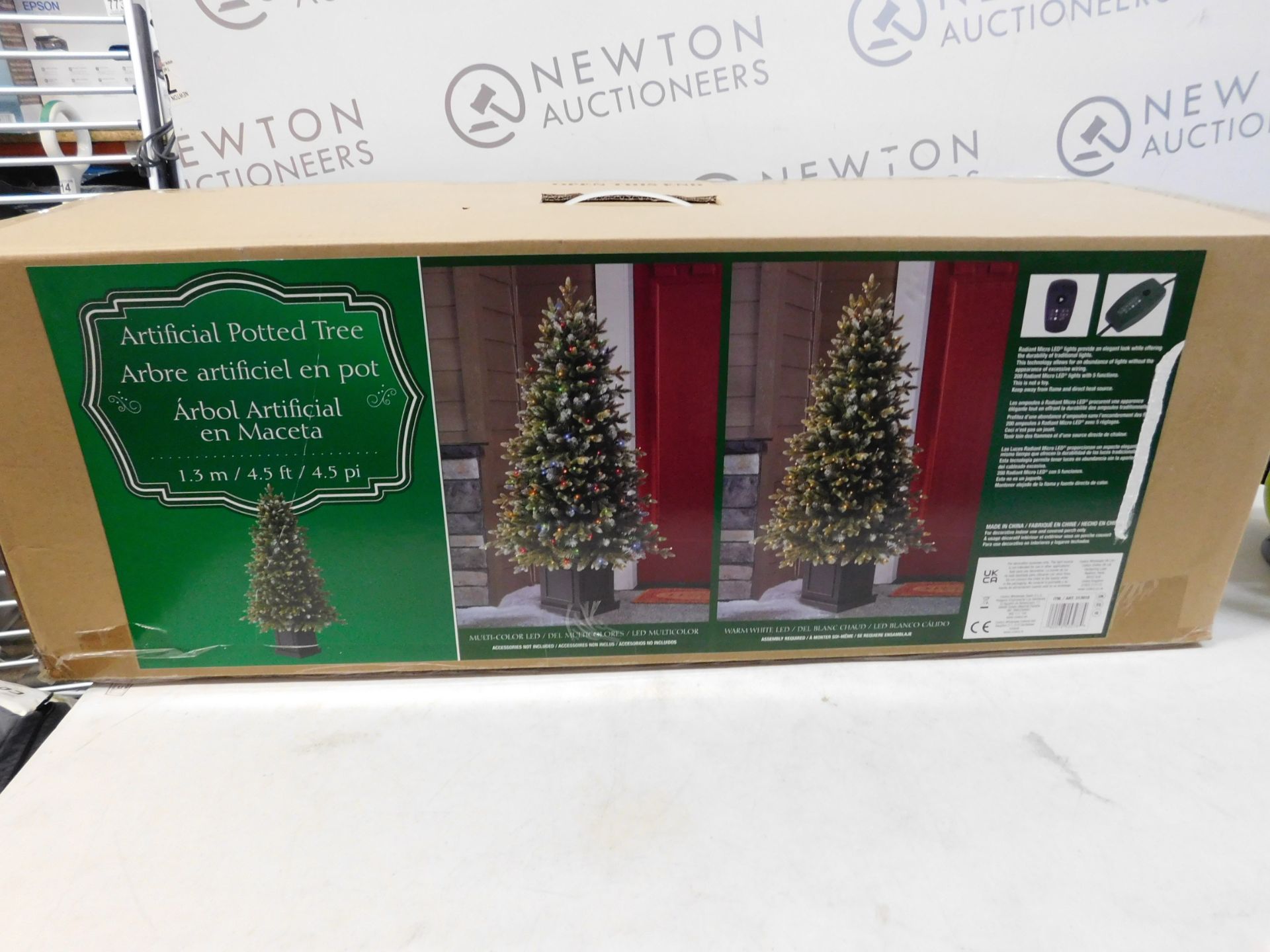 1 BOXED 4FT 6 INCHES (1.3M) PRE-LIT POTTED ASPEN ARTIFICIAL CHRISTMAS TREE WITH 200 COLOUR