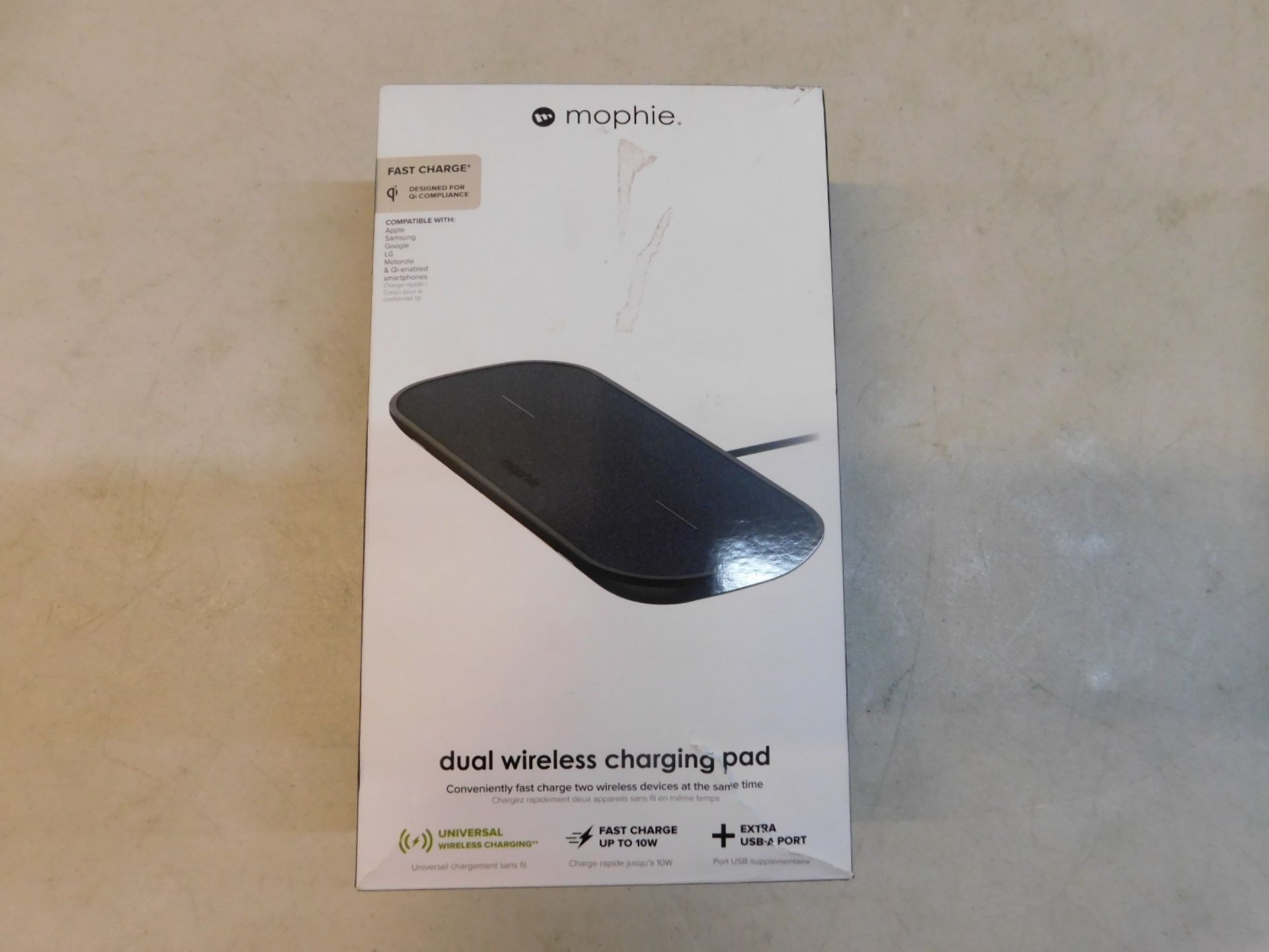 1 BOXED MOPHIE 3-IN-1 WIRELESS CHARGING PAD RRP Â£129.99