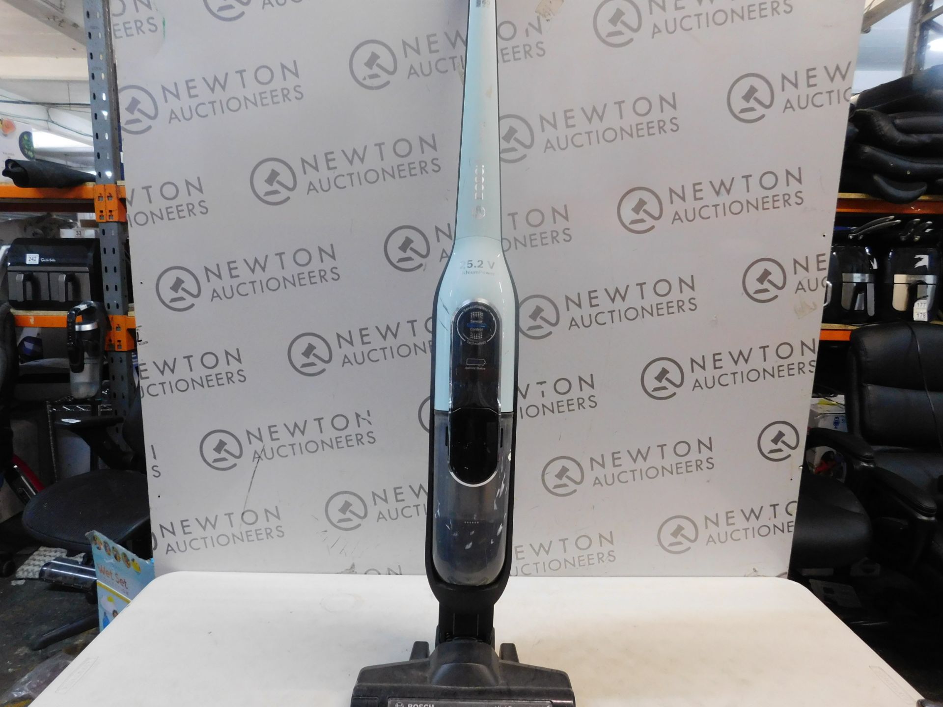 1 BOSCH ATHLET CORDLESS VACUUM CLEANER RRP Â£149.99