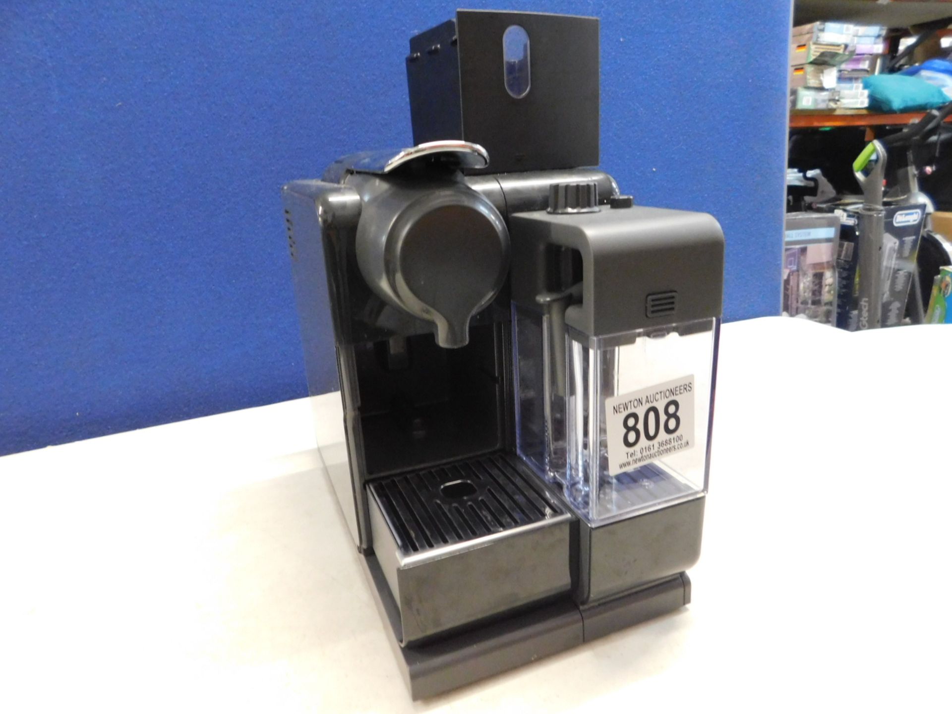 1 NESPRESSO BY DE'LONGHI LATTISSIMA TOUCH EN560 COFFEE MACHINE RRP Â£229