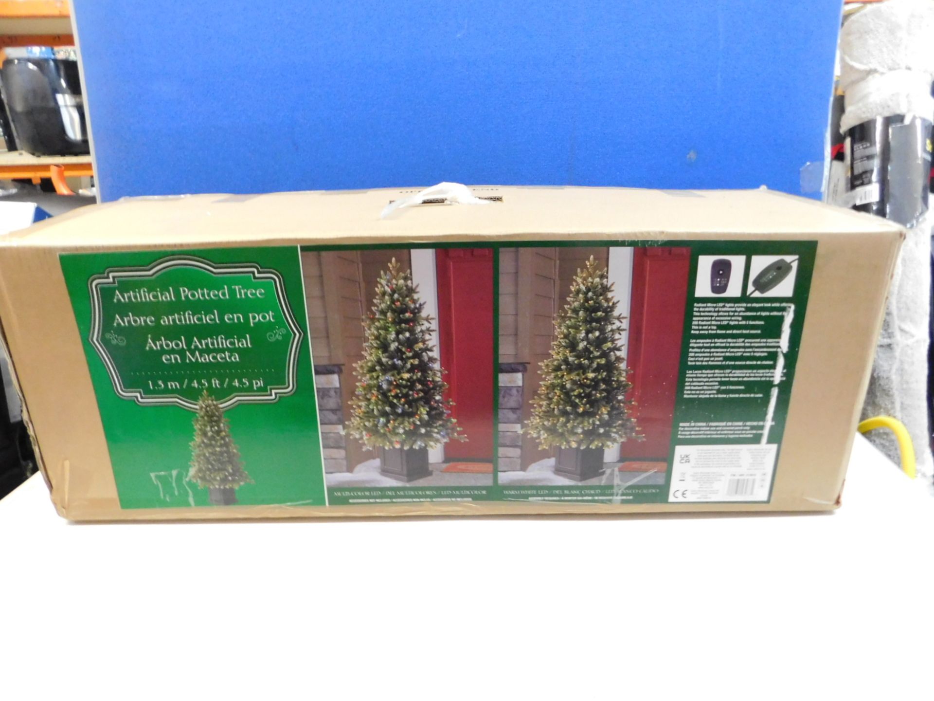 1 BOXED 4FT 6 INCHES (1.3M) PRE-LIT POTTED ASPEN ARTIFICIAL CHRISTMAS TREE WITH 200 COLOUR